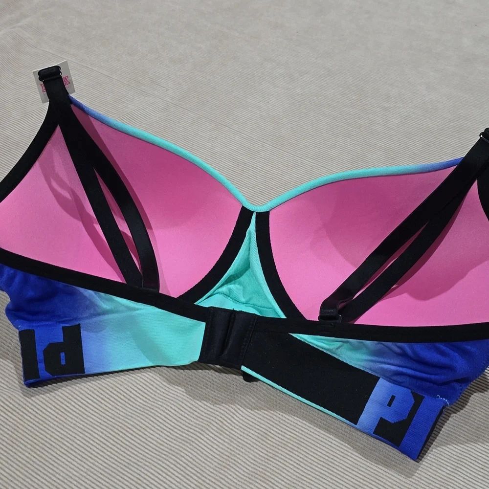 NWOT- Victoria's PINK Sport Bra - Picture 2 of 5